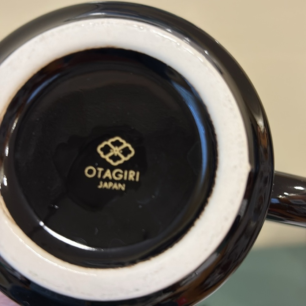 Otagiri Black Ceramic Mug with Hand-Painted Gold-Accented Owl Trio - Picture 6 of 8